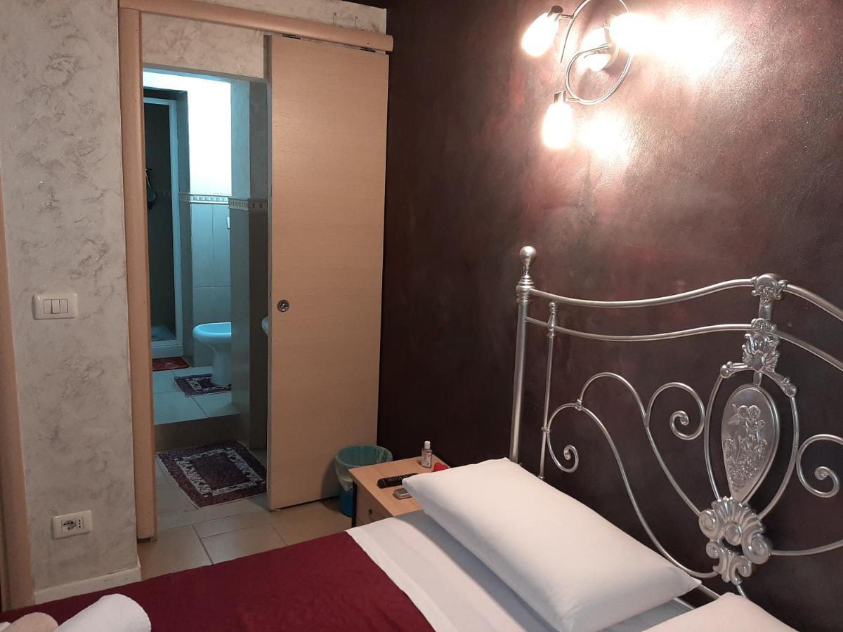 B&B Sotto Gli Archi Катания Экстерьер фото