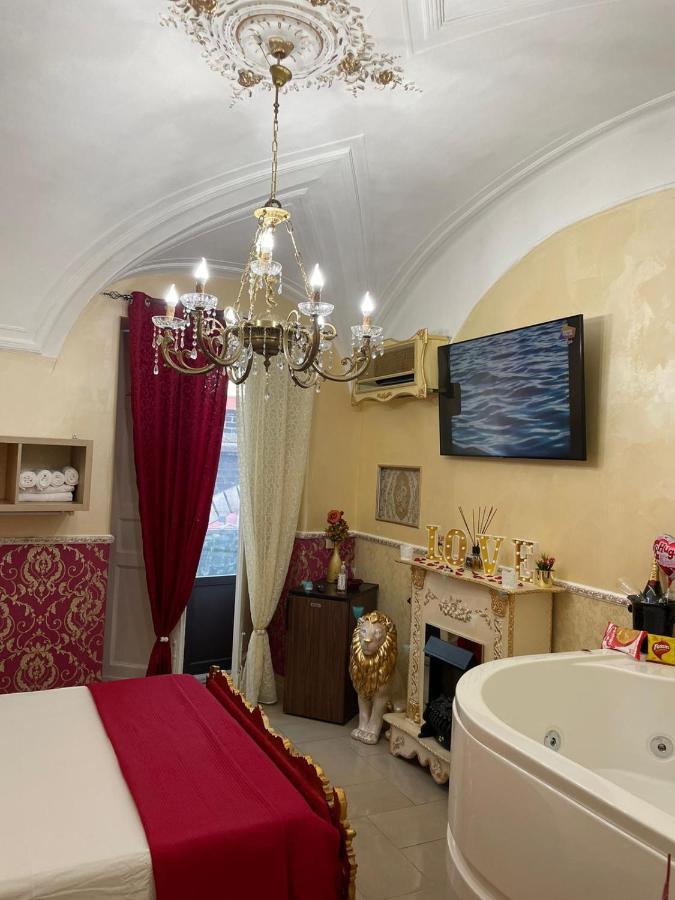 B&B Sotto Gli Archi Катания Экстерьер фото