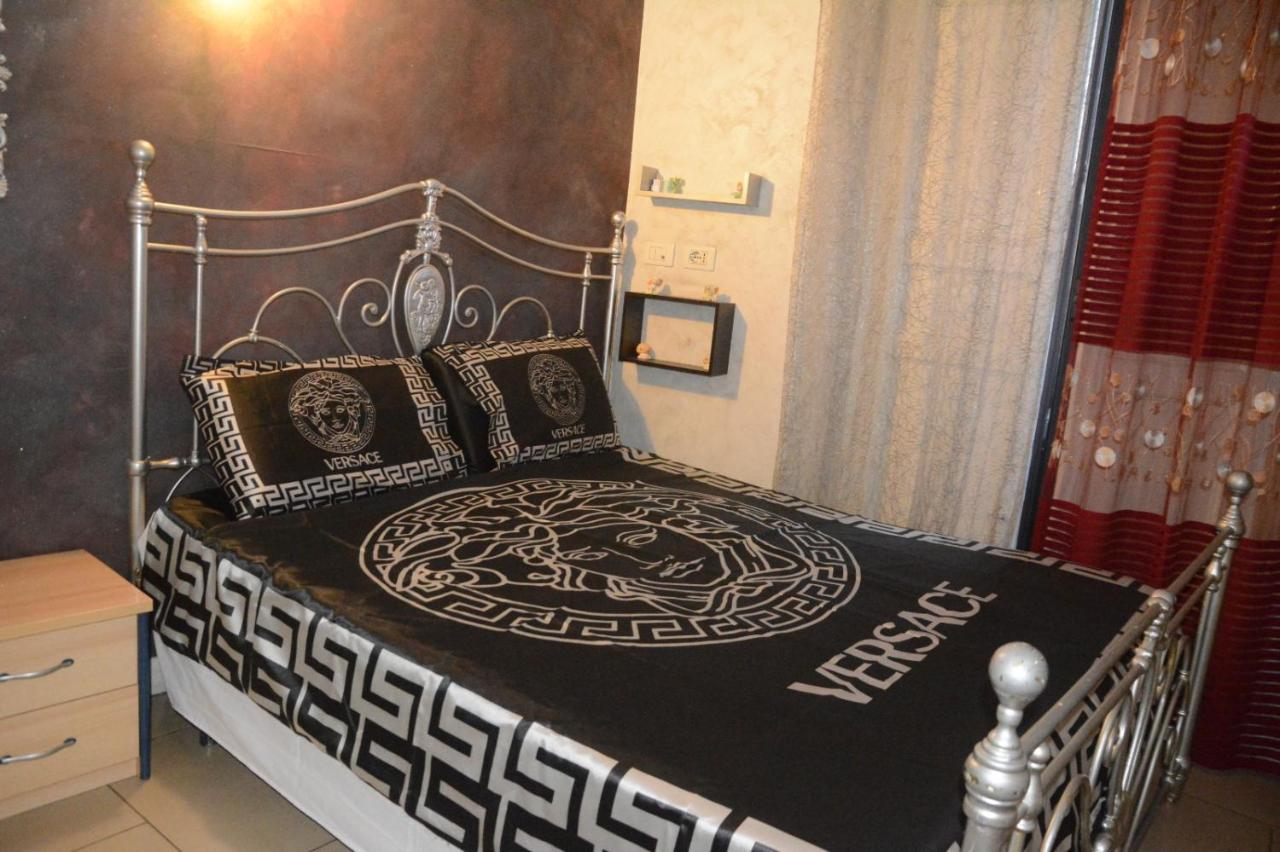 B&B Sotto Gli Archi Катания Экстерьер фото