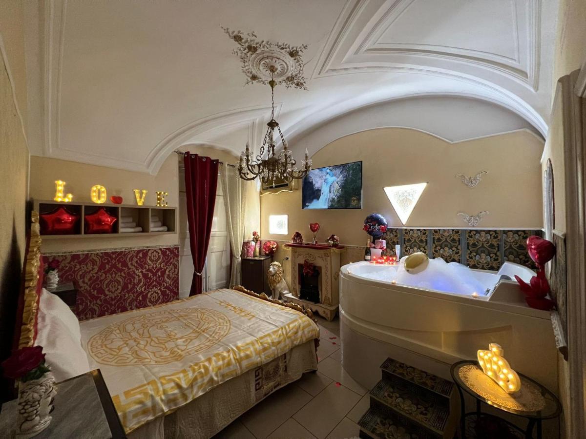 B&B Sotto Gli Archi Катания Экстерьер фото