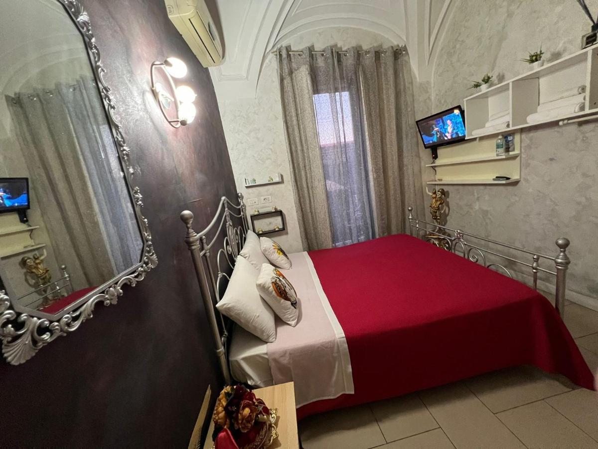 B&B Sotto Gli Archi Катания Экстерьер фото