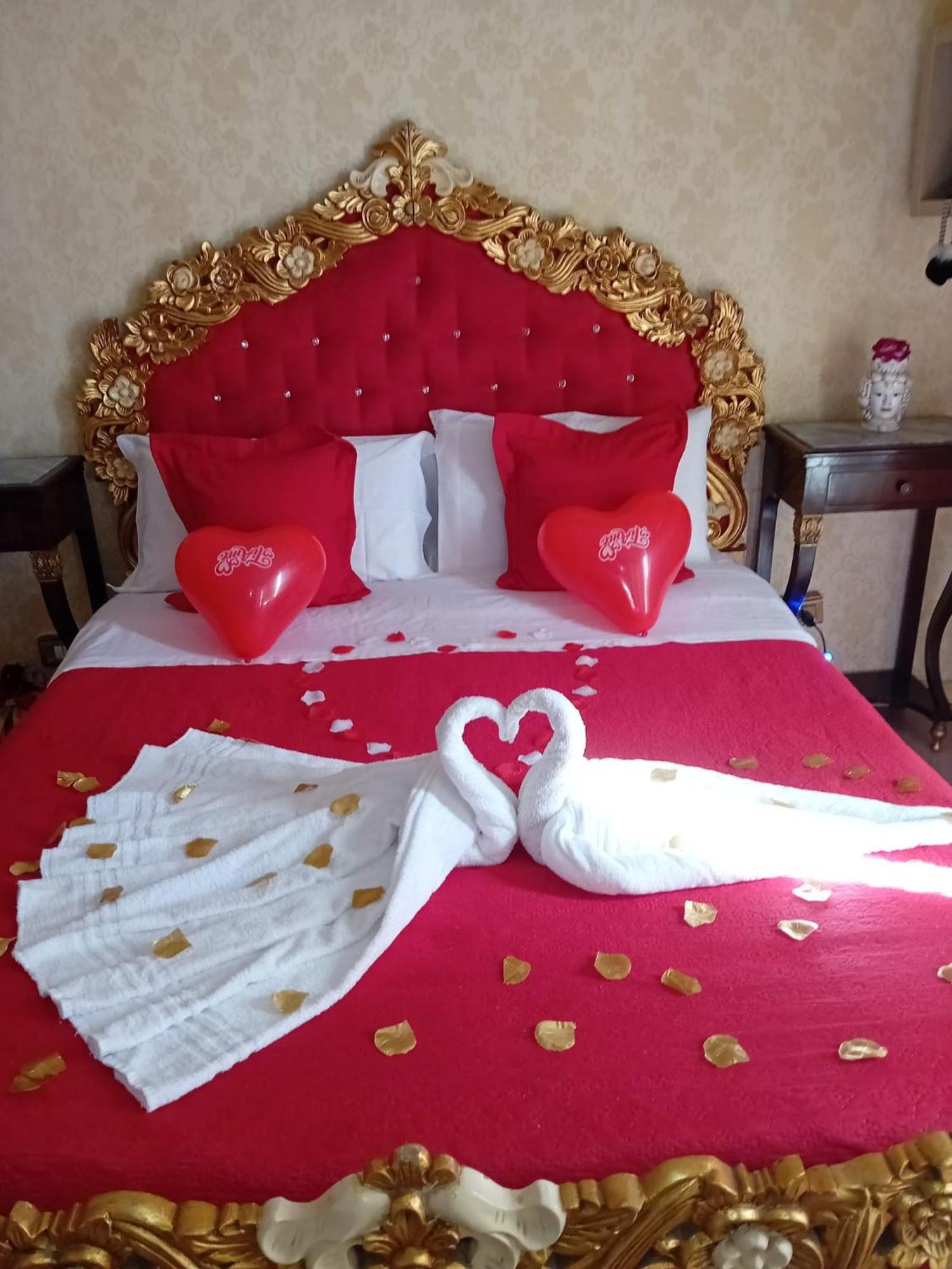 B&B Sotto Gli Archi Катания Экстерьер фото